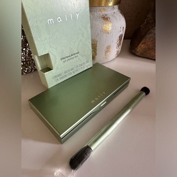 Mally Effortless Airbrush Eyeshadow Duo-Forest/Champagne with Brush (New… - Picture 11 of 17